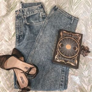 Like New BDG Urban Outfitters Size 26 High Rise Wide Leg Jeans